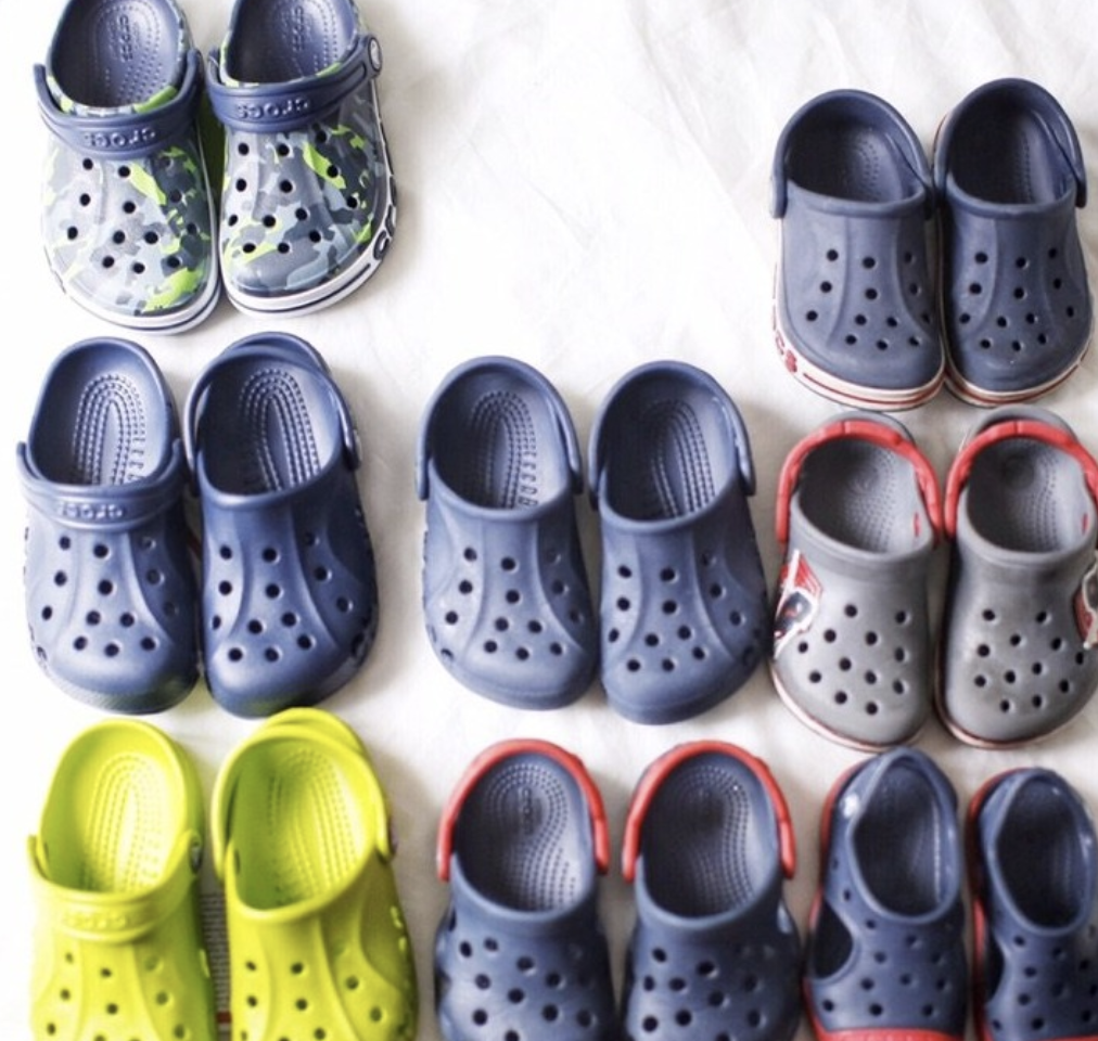 低至6折+额外5折 Crocs 洞洞鞋黑五价格大促 经典款、新款 沙滩鞋必备