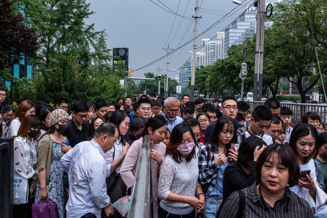 中国现行的婚姻法是1981年开始的，离婚在那时非常罕见，它在债务分割上有许多不清楚的地方。