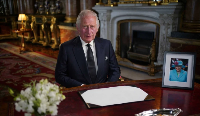 国王的演讲！查尔斯首次全国讲话：沉重的悲痛