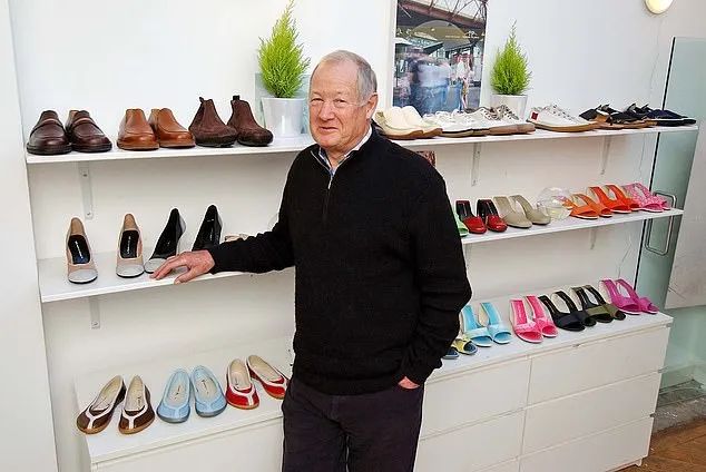 英国亿万富豪为了娶中国外卖女孩,闹成六亲不认 英国亿万富豪为了娶中国外卖女孩,闹成六亲不认