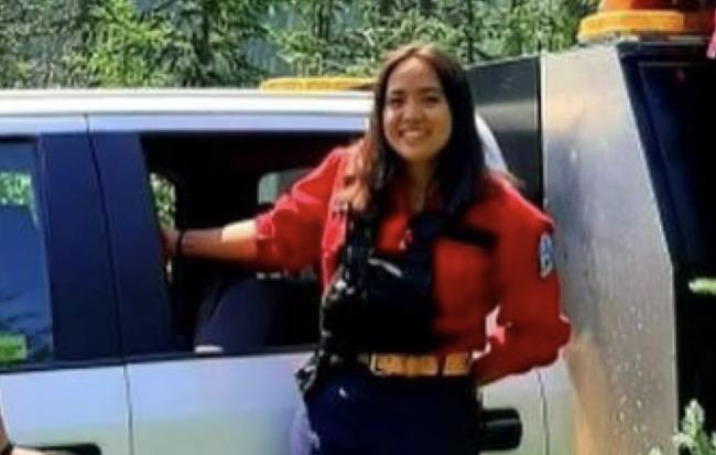 “一位了不起的妹妹!”BC19岁女消防员以身殉职!今年山火史无前例… “一位了不起的妹妹!”BC19岁女消防员以身殉职!今年山火史无前例…