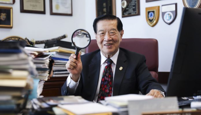 「華人神探」李昌鈺捏造謀殺案證據罪成 38年前命案「兇手」提告 图片