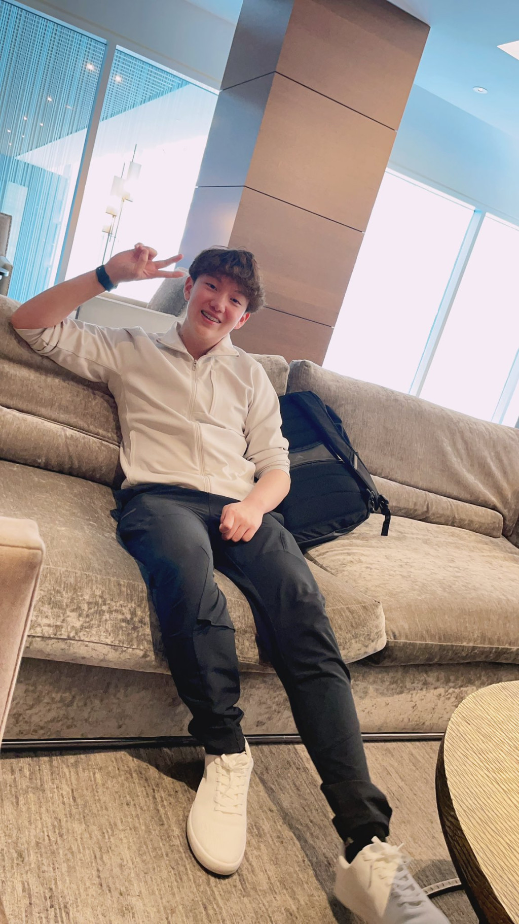 埃里克(Eric Zhu)15岁已卖掉了一间初创公司,是创投圈当红炸子鸡。 X / Twitter