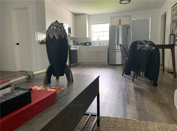 马斯克价值5万美元出租屋内部曝光：世界首富也&ldquo;清贫&rdquo;