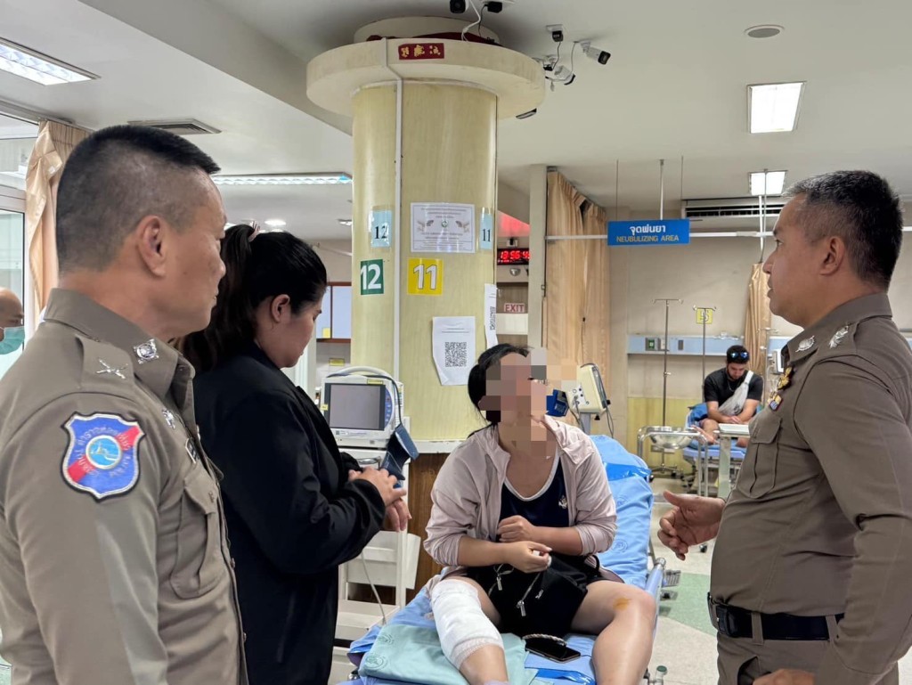 事件造成9人受伤,包括4名中国游客。(FB@Phuket Tourist Police ตำรวจท่องเที่ยวภูเก็ต) 事件造成9人受伤,包括4名中国游客。(FB@Phuket Tourist Police ตำรวจท่องเที่ยวภูเก็ต)
