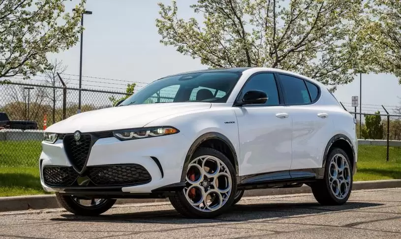 新车落地一年生锈油漆起泡 大温经销商称属“正常”拒保修