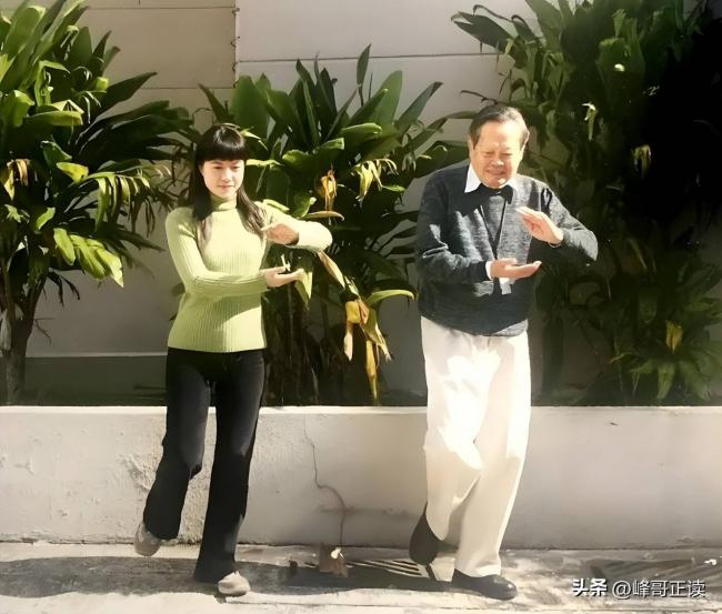 杨振宁与长子的一通电话,暴露了翁帆真实地位 杨振宁与长子的一通电话,暴露了翁帆真实地位