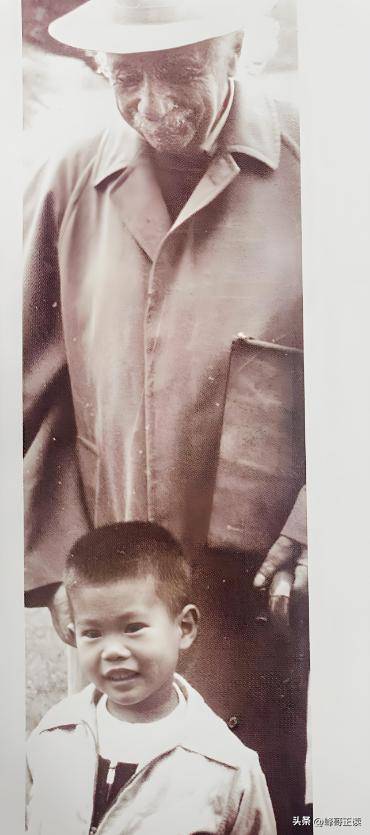 杨振宁与长子的一通电话,暴露了翁帆真实地位 杨振宁与长子的一通电话,暴露了翁帆真实地位