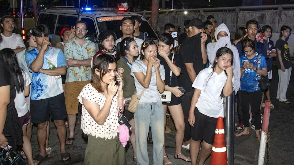&ldquo;所有人都在跑&rdquo;：目击:致命大火如何席卷曼谷酒吧
