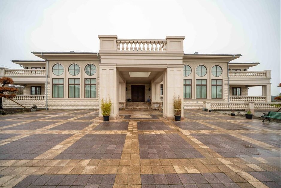 '皇冠财富':列治文一处设施过于丰富的房产挂牌售价2600万