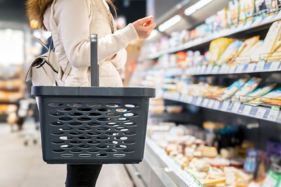 根据达尔豪斯大学的研究，食品价格比五年前上涨了27%，预计今年将再上涨最多6%。Vladimir Razguliaev/iStock/Getty Images Plus/Getty Images