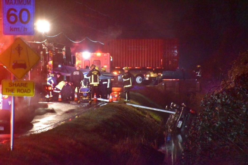 紧急救援队在2026年2月22日响应素里市一起单车事故。(CityNews 图片, Curtis Kreklau)