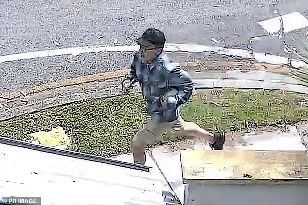 据称，嫌疑人驾车前往悉尼，然后于8月31日搭乘航班离开澳大利亚。