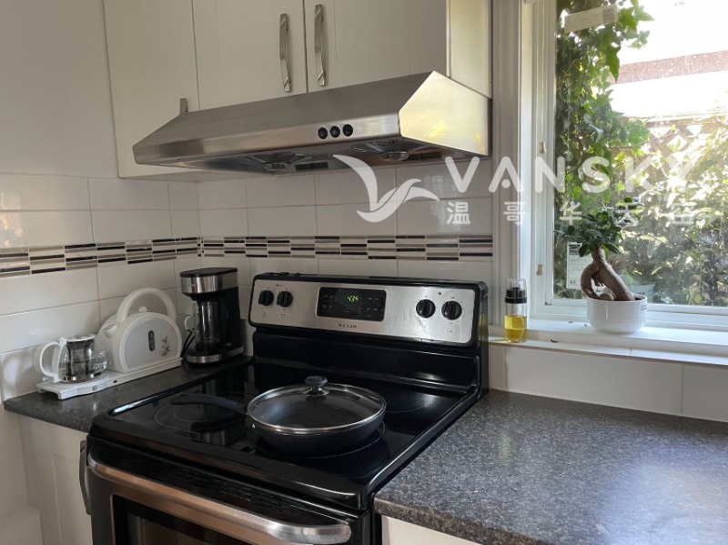 260423215941_Kitchen-1.JPG