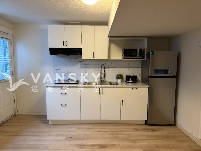 260801202011_kitchen.jpg