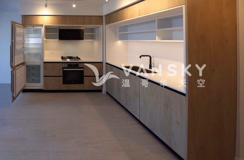 250803202122_Kitchen.jpg