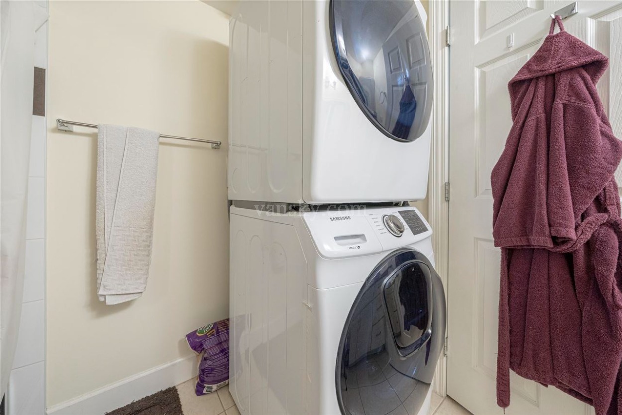 211104160649_laundry.jpeg