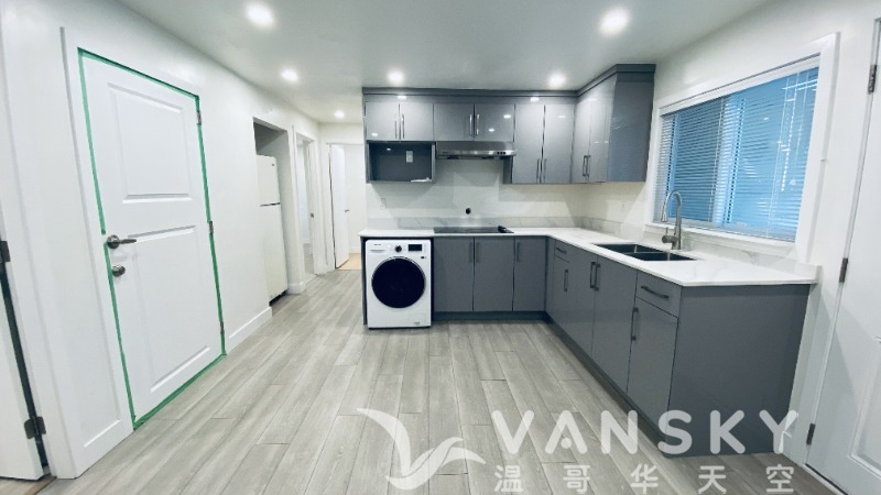 260731225701_Kitchen.jpg