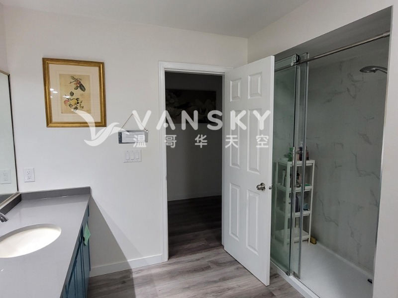 250412172636_Shower.jpg