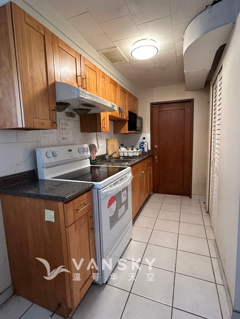 250828164956_Kitchen.JPG