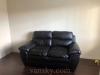 全皮沙发三人+二人座。质感好，九成新。适合办公家居